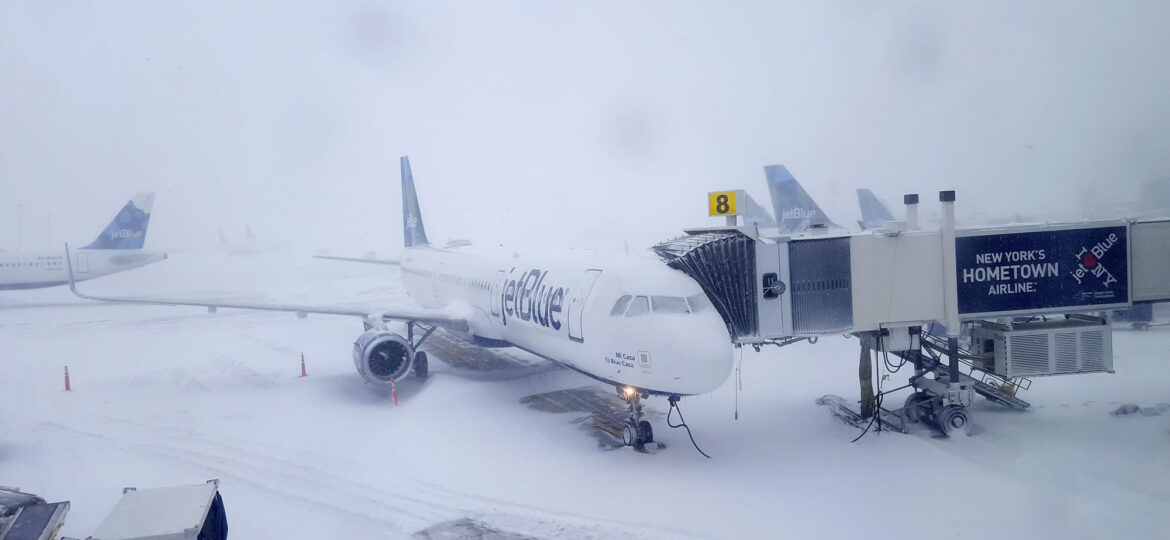 More than 1,100 flights have been canceled in the US due to the winter storm moving towards the northeast