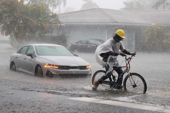 Historic rain hits South Florida: schools and the Fort Lauderdale airport close