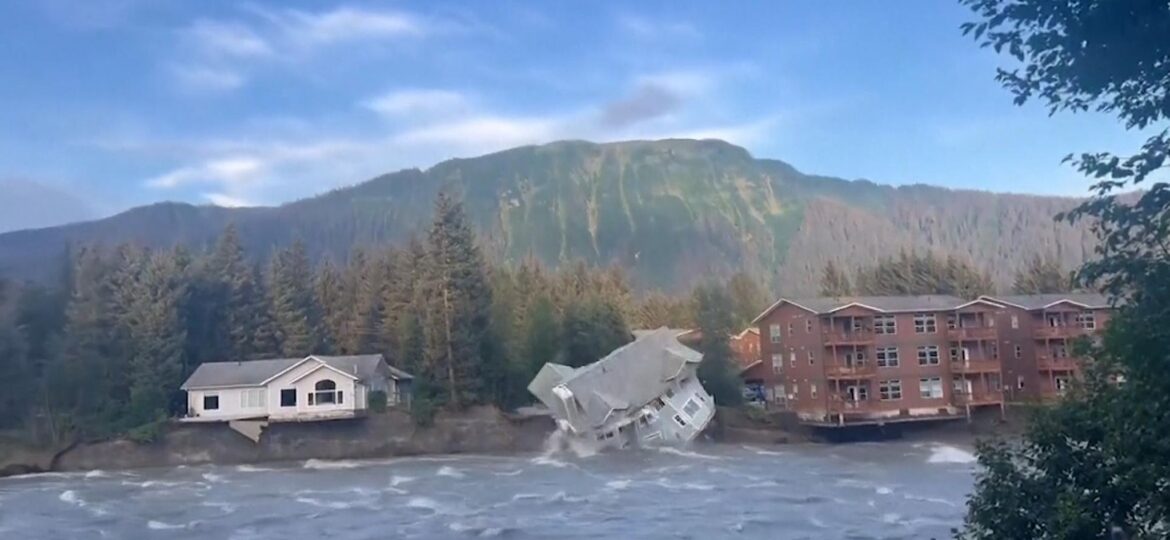 House collapses into Alaskan river after glacial dam burst
